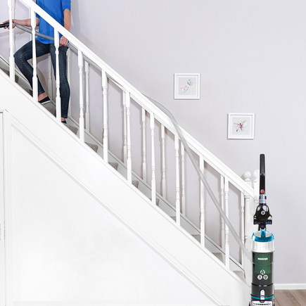 Hoover Upright Vacuum Cleaner - Breeze Evo Pet